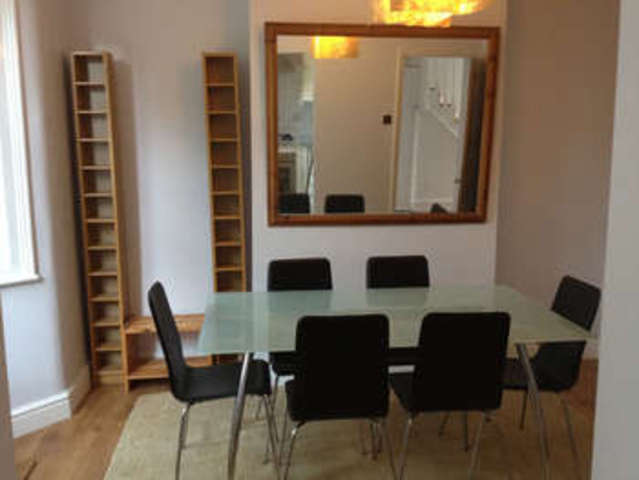  Image of 3 Bedroom Terraced  To Rent at Selwyn Avenue  Greater London, E4 9LS
