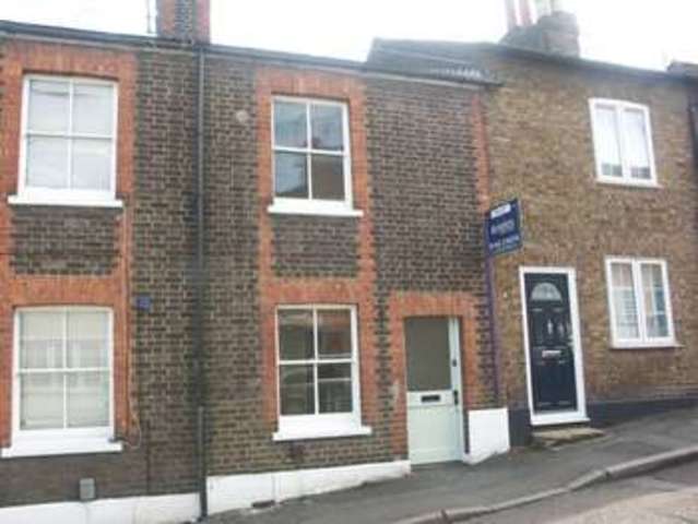  Image of 2 Bedroom Terraced  To Rent at Highfield Road  Berkhamsted, HP4 2DA