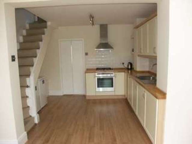  Image of 2 Bedroom Terraced  To Rent at Highfield Road  Berkhamsted, HP4 2DA