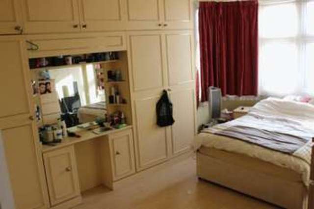  Image of 6 Bedroom Semi-Detached  For Sale at Hillbury Avenue  Harrow, HA3 8EP