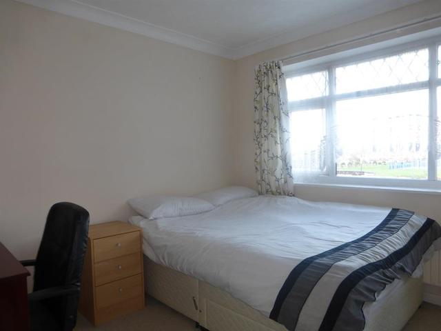  Image of 4 Bedroom Semi-Detached  For Sale at Hillcrest Drive  Lowestoft, NR32 4EB