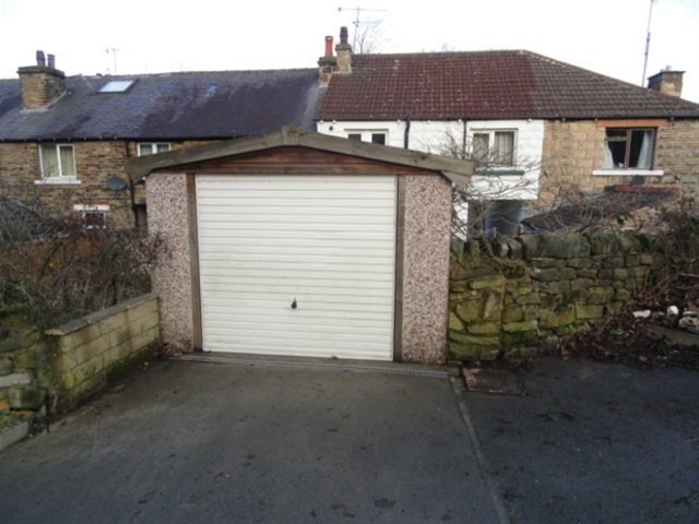  Image of 2 Bedroom Terraced  For Sale at Shipley, BD18 4BS