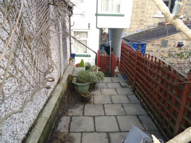  Image of 2 Bedroom Terraced  For Sale at Shipley, BD18 4BS