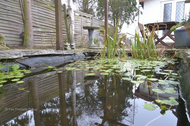  Image of 1 Bedroom Retirement Property  For Sale at Dome Caravan Park  Hockley, SS5 5LX