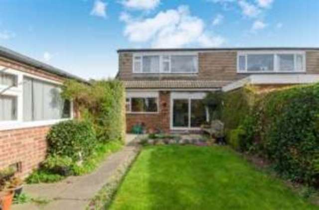  Image of 3 Bedroom Bungalow  For Sale at Bessacarr Doncaster Bessacarr, DN4 7HJ