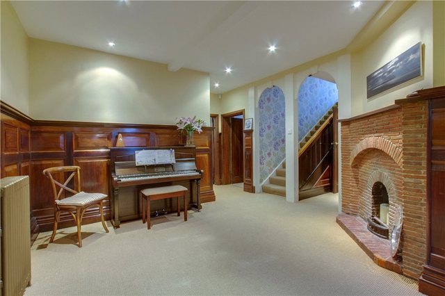  Image of 7 Bedroom Semi-Detached  For Sale at Hook Heath Woking Mayford, GU22 0LE