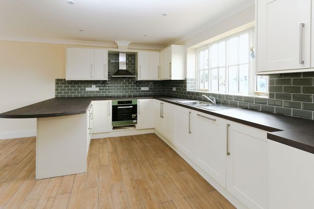  Image of 4 Bedroom Detached  For Sale at Hop Row Haddenham Haddenham, CB6 3SR