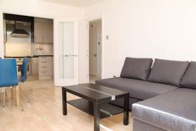  Image of 2 Bedroom Flat  To Rent at 15 Hertsmere Road  Canary Wharf, E14 4AW
