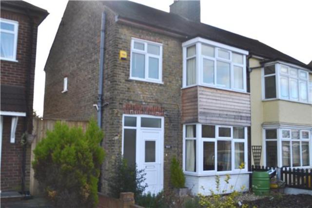  Image of 3 Bedroom Semi-Detached  To Rent at Essex, RM12 4TG