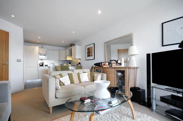  Image of 1 Bedroom Flat  To Rent at Brewhouse Yard  Goswell Road, EC1V 4JU