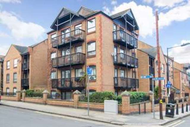 Image of 2 Bedroom Flat  For Sale at Docklands, E14 3EP