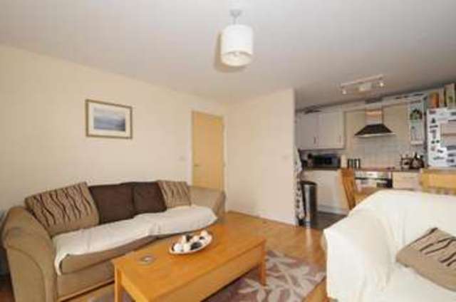  Image of 2 Bedroom Apartment  For Sale at Knaphill Woking Knaphill, GU21 2UE