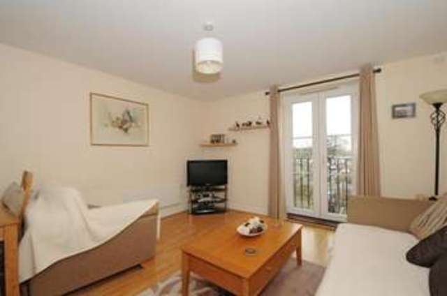  Image of 2 Bedroom Apartment  For Sale at Knaphill Woking Knaphill, GU21 2UE