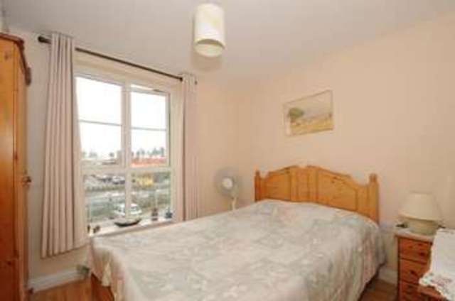  Image of 2 Bedroom Apartment  For Sale at Knaphill Woking Knaphill, GU21 2UE