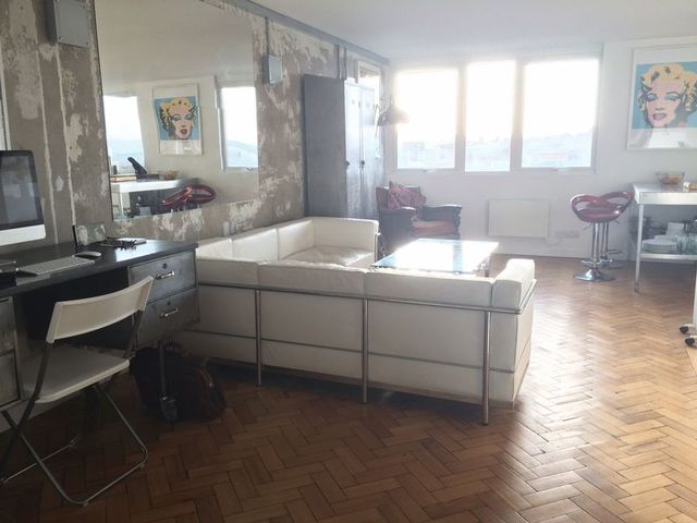  Image of 2 Bedroom Flat  For Sale at Howard Street  Newcastle Upon Tyne, NE1 2AU