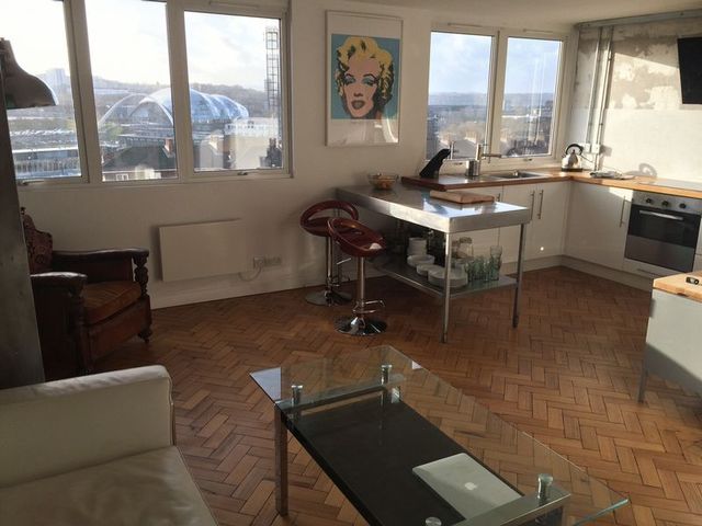 Image of 2 Bedroom Flat  For Sale at Howard Street  Newcastle Upon Tyne, NE1 2AU