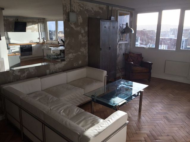  Image of 2 Bedroom Flat  For Sale at Howard Street  Newcastle Upon Tyne, NE1 2AU