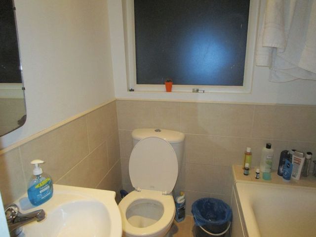  Image of 1 Bedroom Flat  For Sale at Hoxton Street Array Hoxton, N1 6SH