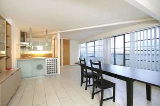  Image of 2 Bedroom Detached  To Rent at New Wharf Road London Pentonville, N1 9RW