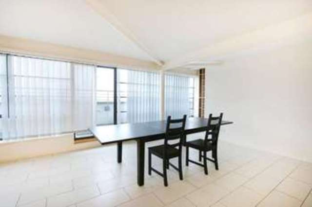  Image of 2 Bedroom Detached  To Rent at New Wharf Road London Pentonville, N1 9RW