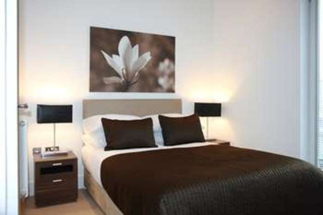  Image of 2 Bedroom Flat  For Sale at Canary Wharf, E14 9DQ
