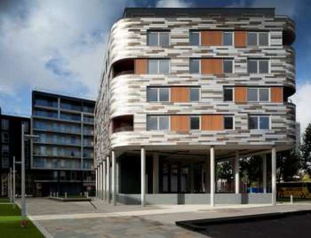  Image of 2 Bedroom Flat  For Sale at Canary Wharf, E14 9DQ