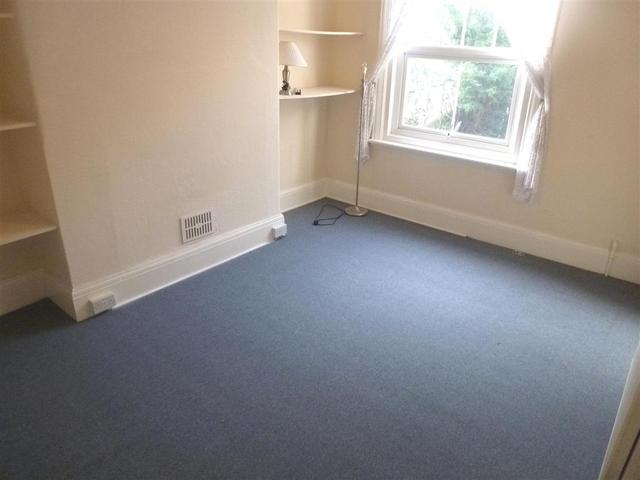  Image of 1 Bedroom Flat  To Rent at Inwood Crescent  BRIGHTON, BN1 5AP