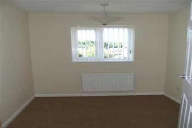  Image of 3 Bedroom Detached  To Rent at Kettering, NN15 5NR