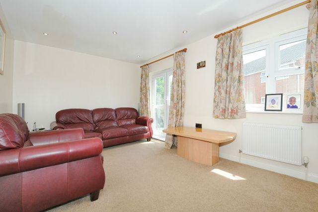  Image of 3 Bedroom End Of Terrace  For Sale at Watford, WD19 6HL