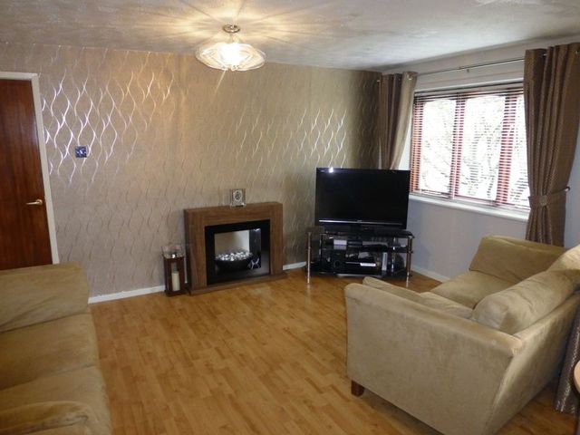  Image of 2 Bedroom Flat  For Sale at Jersey Close  Bootle, L20 4BP