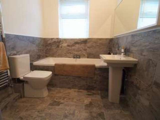  Image of 2 Bedroom Detached  To Rent at Whaley Bridge  High Peak, SK23 7AJ