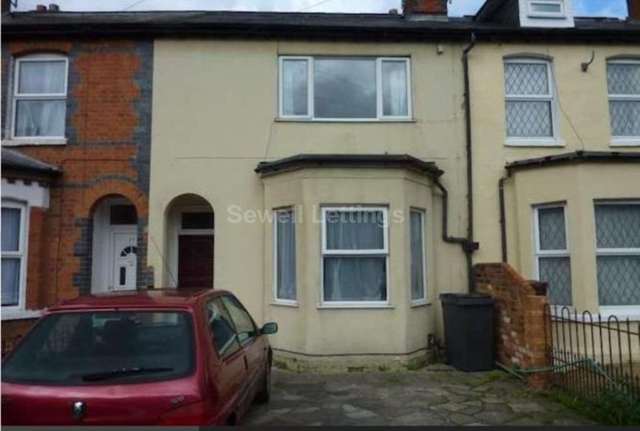  Image of 5 Bedroom Detached  To Rent at Junction Road  Reading, RG1 5SA