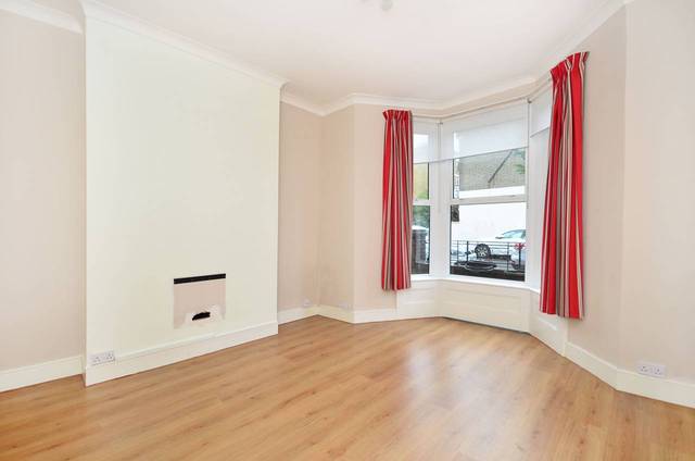  Image of 3 Bedroom Detached  For Sale at Kenmure Road  Hackney, E8 1JU