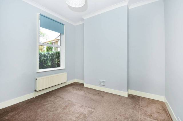  Image of 3 Bedroom Detached  For Sale at Kenmure Road  Hackney, E8 1JU