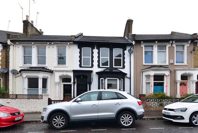  Image of 3 Bedroom Detached  For Sale at Kenmure Road  Hackney, E8 1JU