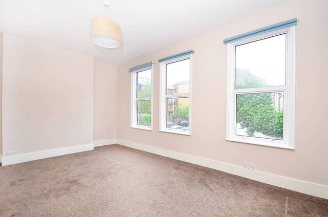  Image of 3 Bedroom Detached  For Sale at Kenmure Road  Hackney, E8 1JU