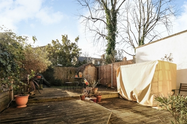  Image of 2 Bedroom Flat  To Rent at Queens Park Queens Park, NW6 6DH