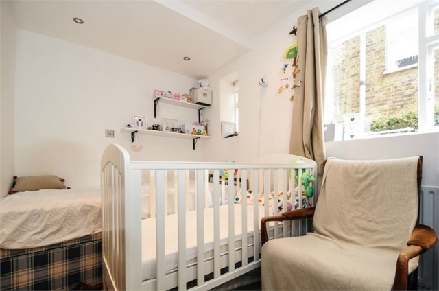  Image of 2 Bedroom Flat  To Rent at Queens Park Queens Park, NW6 6DH