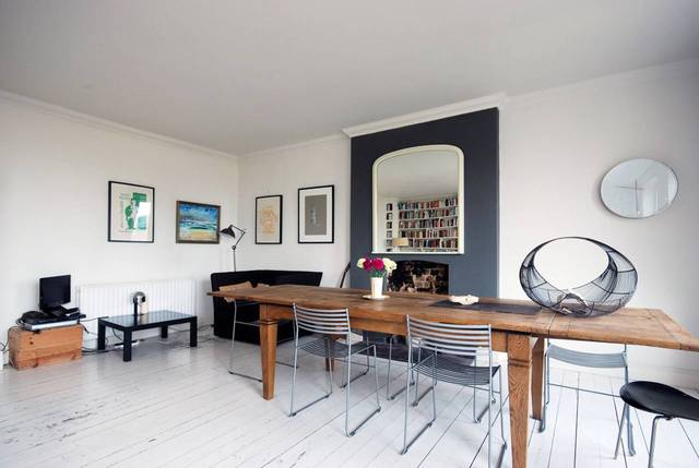  Image of 3 Bedroom Flat  For Sale at King Edwards Road  Victoria Park, E9 7SF