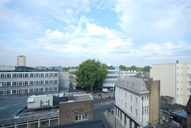  Image of 3 Bedroom Flat  For Sale at King Edwards Road  Victoria Park, E9 7SF