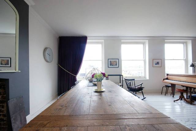  Image of 3 Bedroom Flat  For Sale at King Edwards Road  Victoria Park, E9 7SF