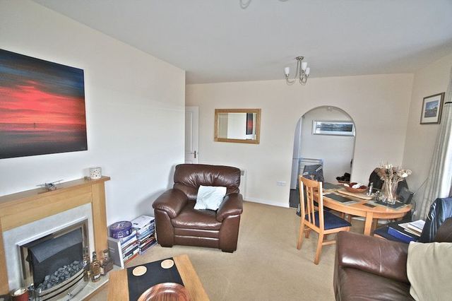  Image of 2 Bedroom Flat  To Rent at Kings Avenue  Ely, CB7 4QW