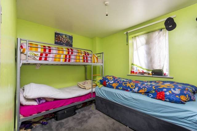  Image of 2 Bedroom Maisonette  For Sale at Kingsdown Close  South Bermondsey, SE16 3DW