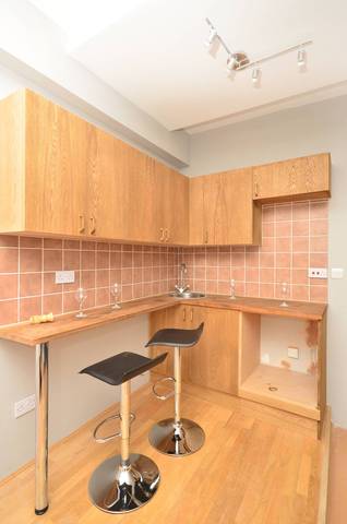  Image of 1 Bedroom Flat  For Sale at Kingsland Road  Dalston, E8 4AE