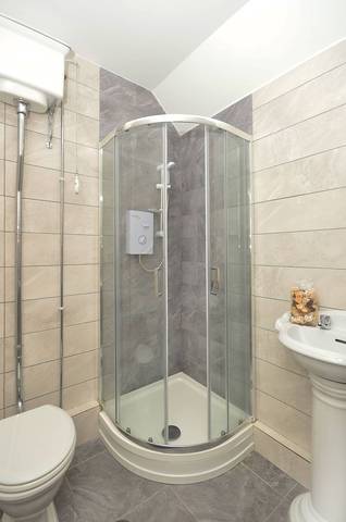  Image of 1 Bedroom Flat  For Sale at Kingsland Road  Dalston, E8 4AE