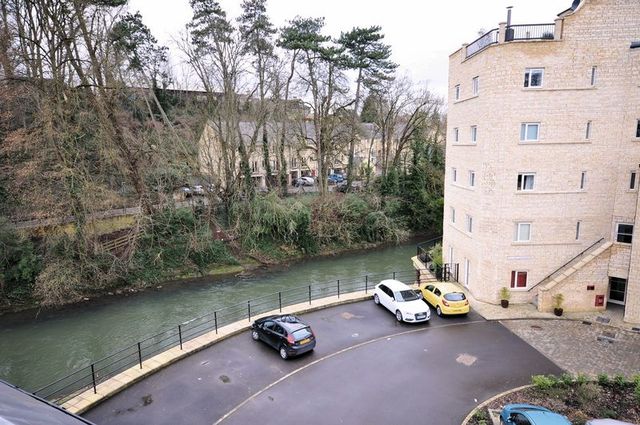  Image of 4 Bedroom Terraced  For Sale at The Paddock  Bradford-On-Avon, BA15 1FN