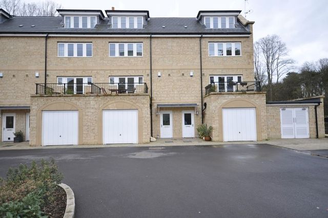  Image of 4 Bedroom Terraced  For Sale at The Paddock  Bradford-On-Avon, BA15 1FN