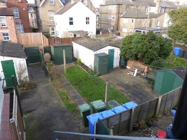  Image of 2 Bedroom Flat  For Sale at Kirkley Cliff Road  Lowestoft, NR33 0DB