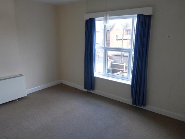  Image of 2 Bedroom Flat  For Sale at Kirkley Cliff Road  Lowestoft, NR33 0DB