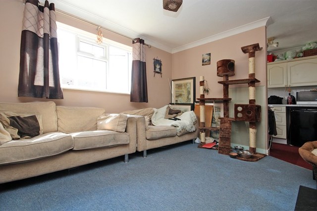  Image of 1 Bedroom Semi-Detached  For Sale at Kittiwake Close Southbourne Bournemouth, BH6 5BA